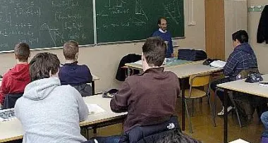 Scuola: in Trentino boom degli istituti tecnici, giù i licei