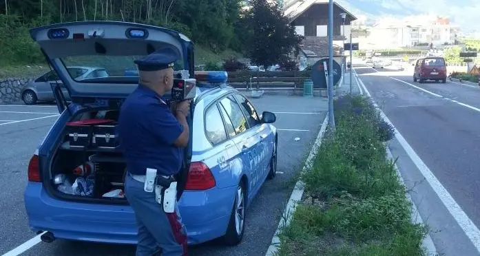 Alla guida di un camion senza patente, dovrà pagare una supermulta