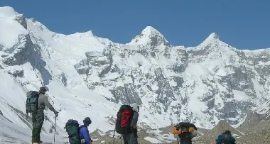 Sosat in Himalaya pensando a Nones