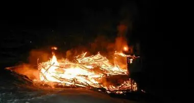Incendio, baita distrutta a Roncegno
