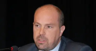 Vitalizi, tagli anche agli ex onorevoli