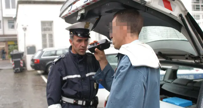 Ubriaco al volante, ritirata la patente