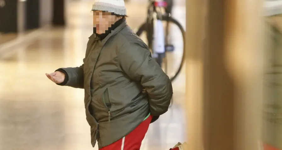 Al Santa Chiara i mendicanti salgono fino ai reparti