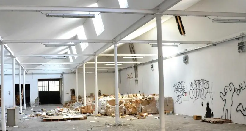 Gli anarchici occupano l’ex Peterlini