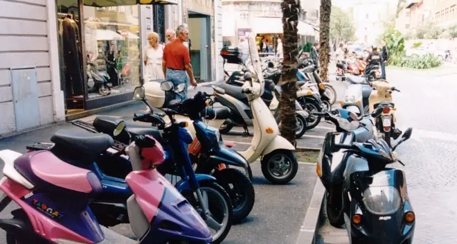 Furto di moto, due minori arrestati
