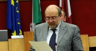 Una norma per blindare la Provincia dalla spending review