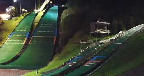 È bufera sui trampolini di Predazzo