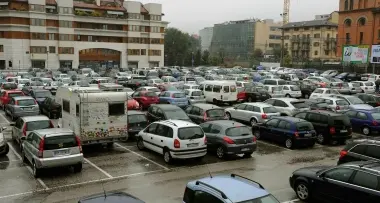 Il parcheggio è già un miraggio