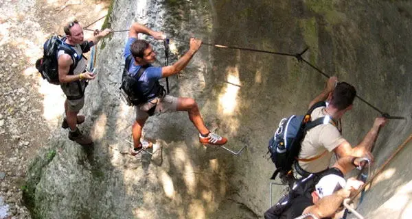 Cade dalla ferrata: è grave