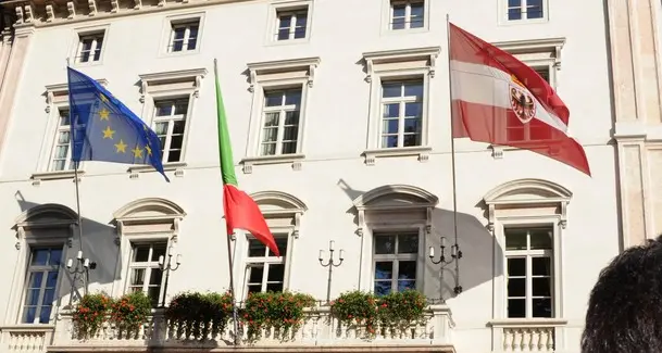 Dipendenti pubblici, aumento medio di 80 euro