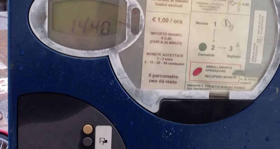 Trento, parcheggi: il pulsante giallo per non pagare più del dovuto