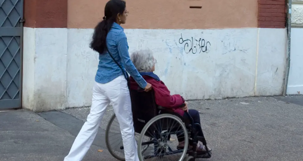 Assistenza, in Trentino (almeno) 6 mila badanti