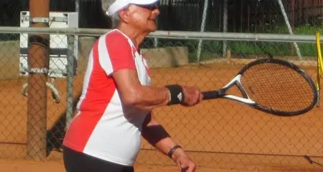 Gabriella Mazzuccato, la febbre del tennis a 93 anni