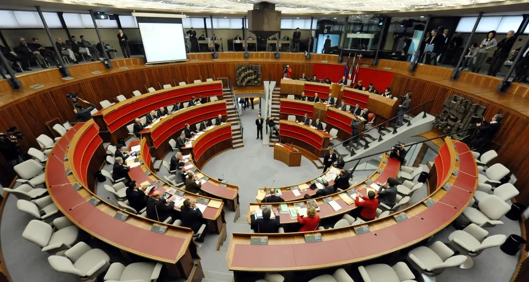Vitalizio in arrivo per altri 10 consiglieri a partire dal 2018
