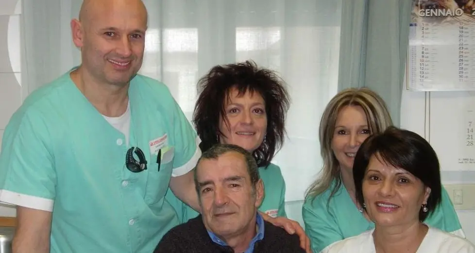 Addio Arturo, il clochard più amato