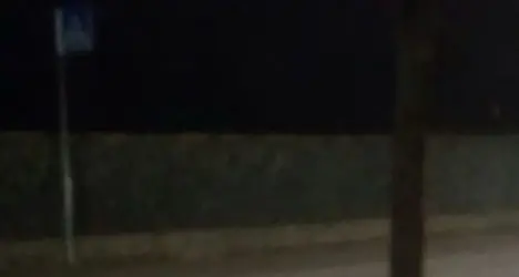 Auto travolge una persona in viale Dante, nel tratto senza luci
