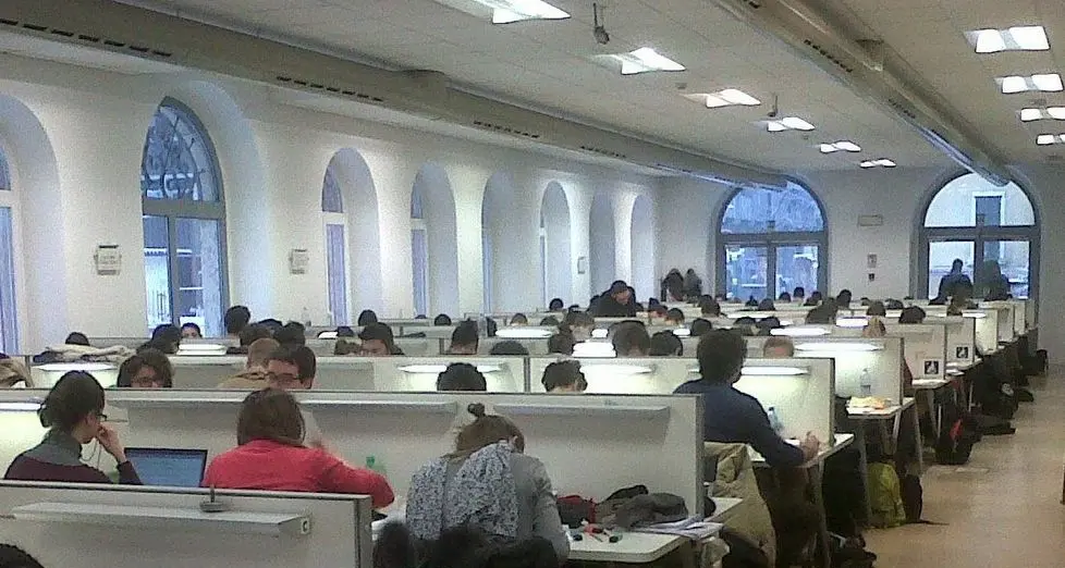Cial, orario prolungato dopo le proteste degli studenti