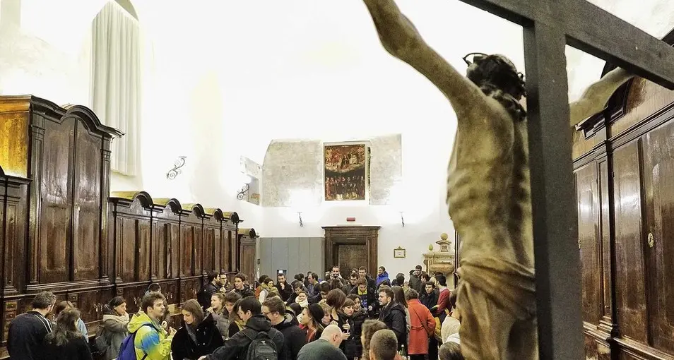 L’aperitivo? Adesso si fa in sagrestia