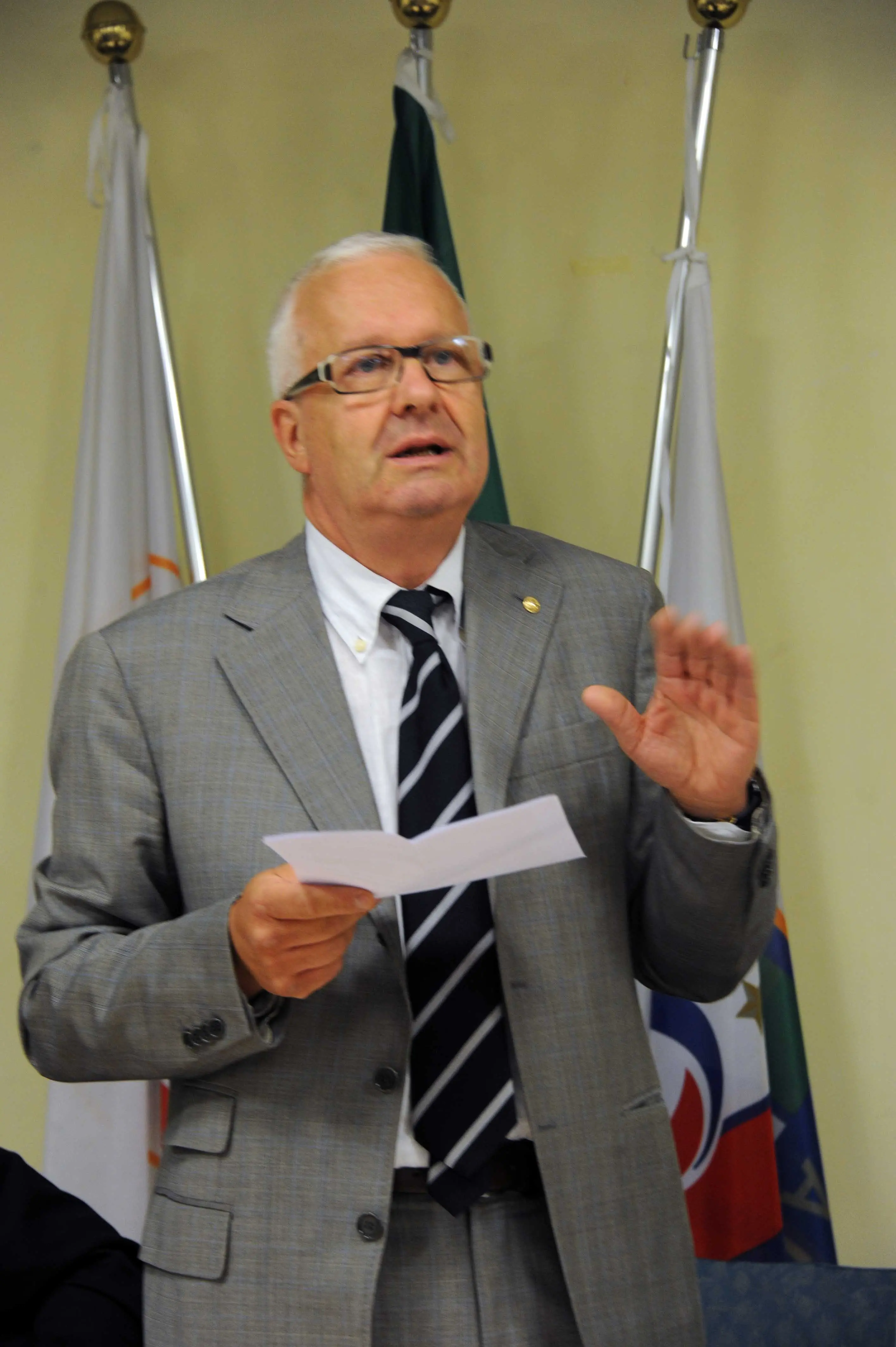 Osvaldo Carbonari presentazione dei calendari calcistici regionali