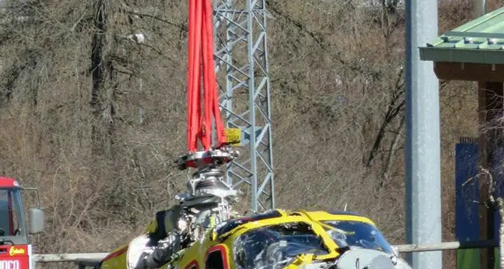 Elicottero precipitato in val Nambino, operazione di recupero conclusa