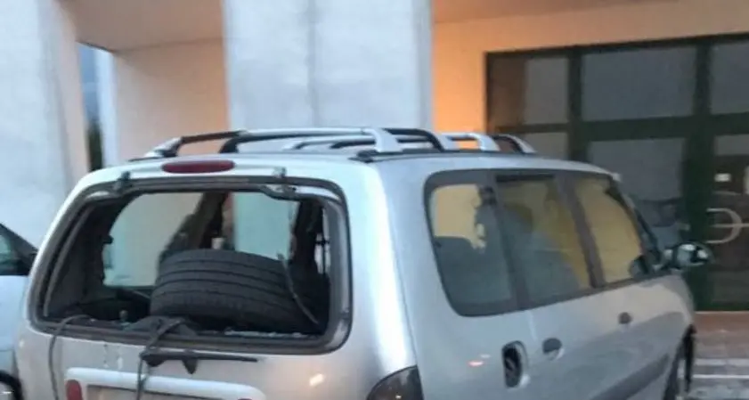 Vandalismi e degrado nella zona del Magnete
