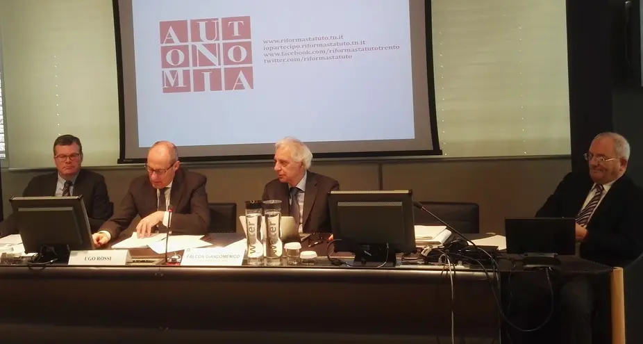 Rossi: «Poteri legislativi alla giunta»