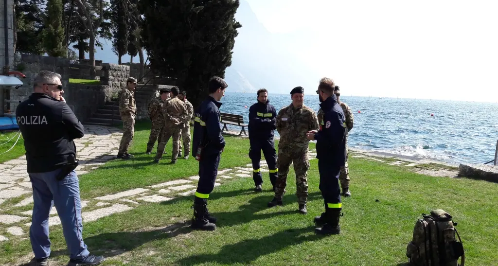 Trovate 14 bombe nel lago di Garda, davanti porto San Nicolò