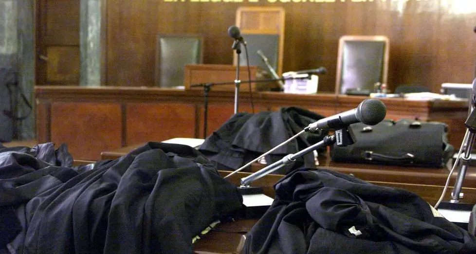 Assilla l’ex fidanzato, accusata di stalking