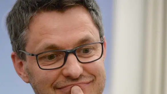 Claus Soraperra, l’artista che teme il benessere