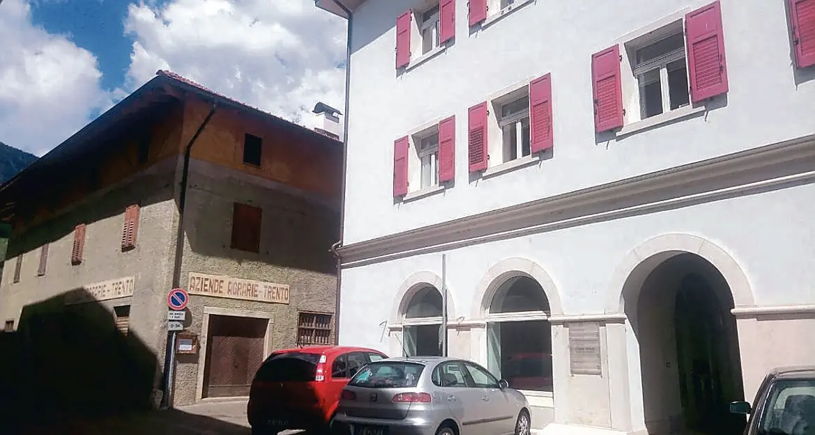 Insulti e intimidazioni avvocatessa nel mirino
