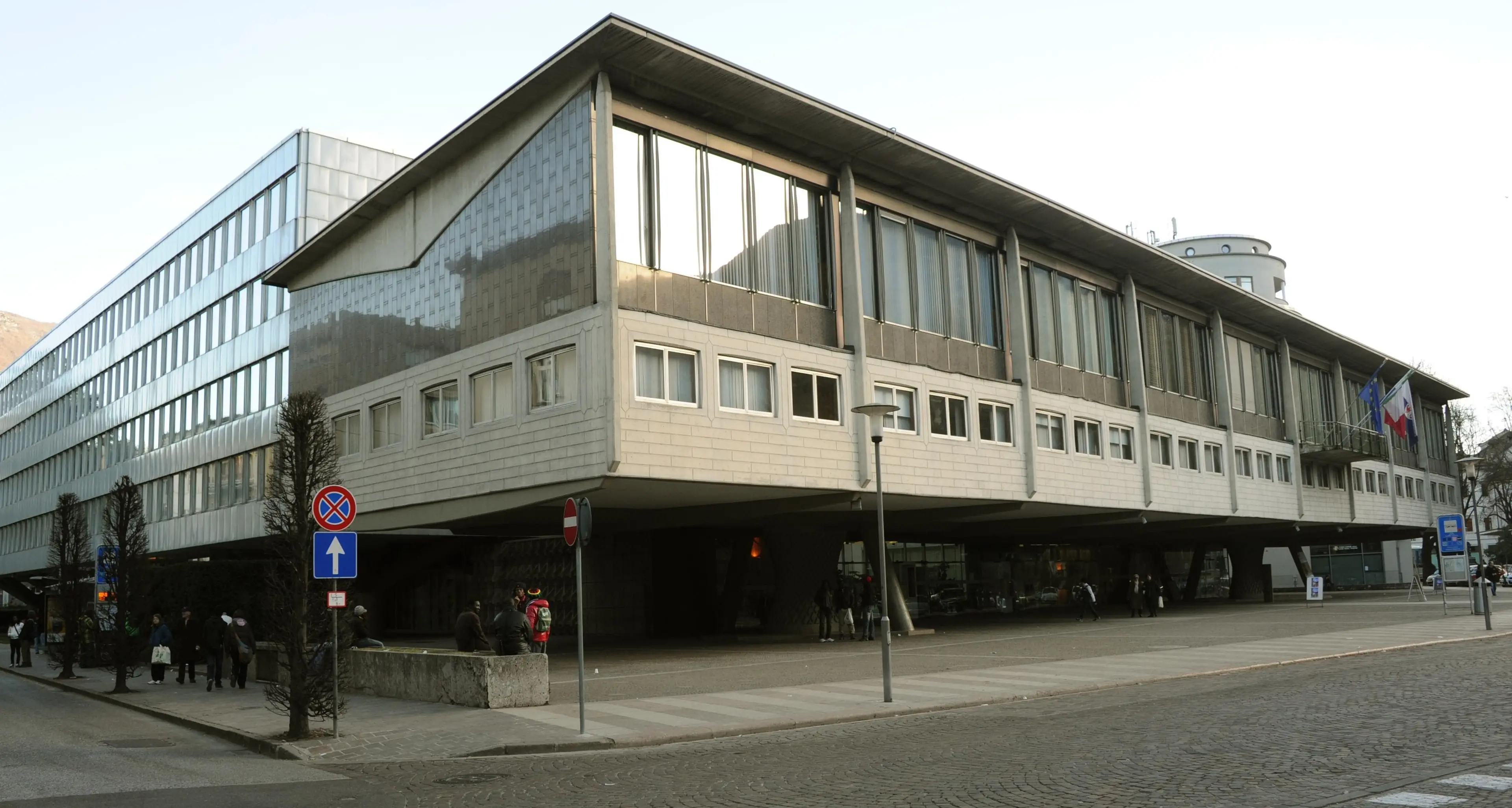 Regione, 900 mila euro alle associazioni (e soldi anche ai canederli)