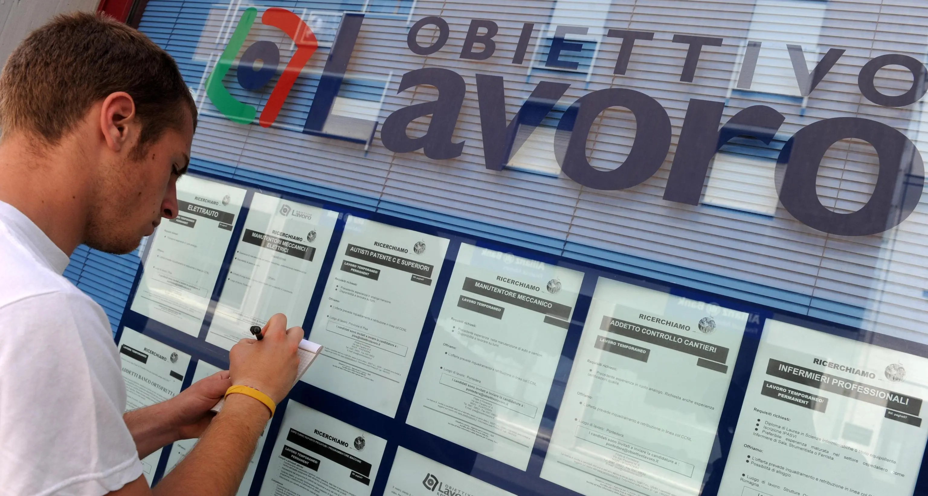 Lavoro, 350 disoccupati saranno assunti per l'estate