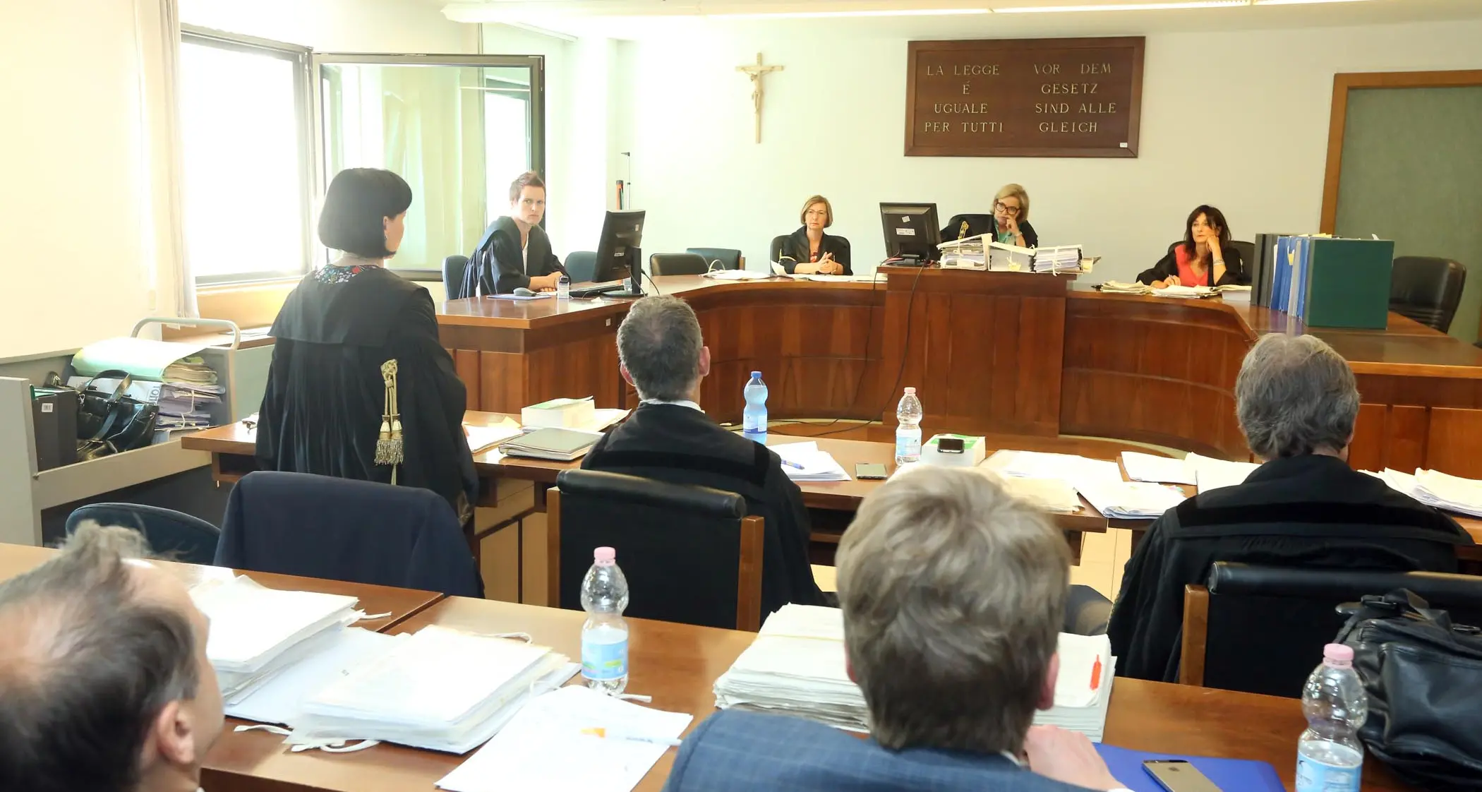 Troppo caldo in aula, slitta la sentenza su Durnwalder