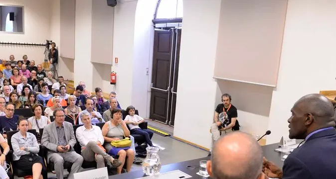 «I sedentari? Peggio dei fumatori»