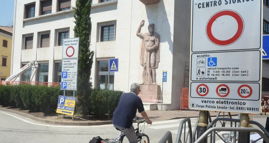 Ztl, 2 mila veicoli nella prima mattina