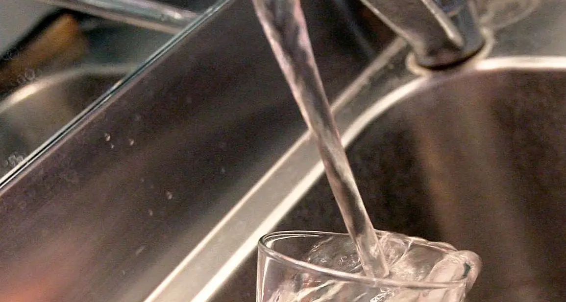 Acqua, per ogni trentino 210 litri al giorno
