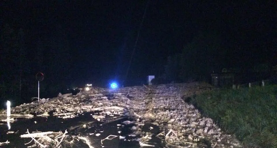 Nubifragio in Alto Adige: gravi danni in Pusteria, una frana in Val Badia