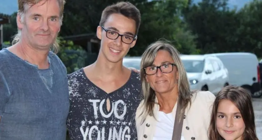 Ecco la famiglia Dan: da 17 anni vive senza acqua corrente