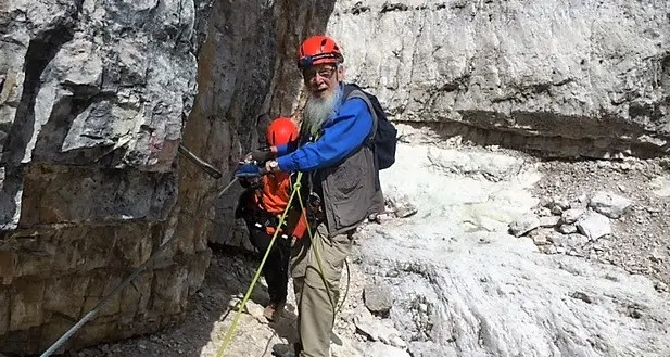 Il Nobel Aumann a 87 anni sulle ferrate e con il parapendio