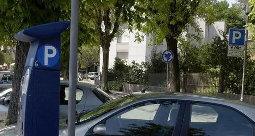 Un’app per trovare parcheggio: da ieri si può scaricare
