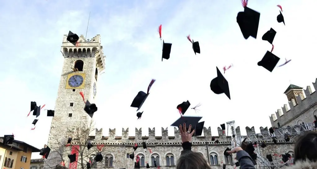 Laurea in piazza Duomo: domani a Trento la cerimonia per i nuovi dottori