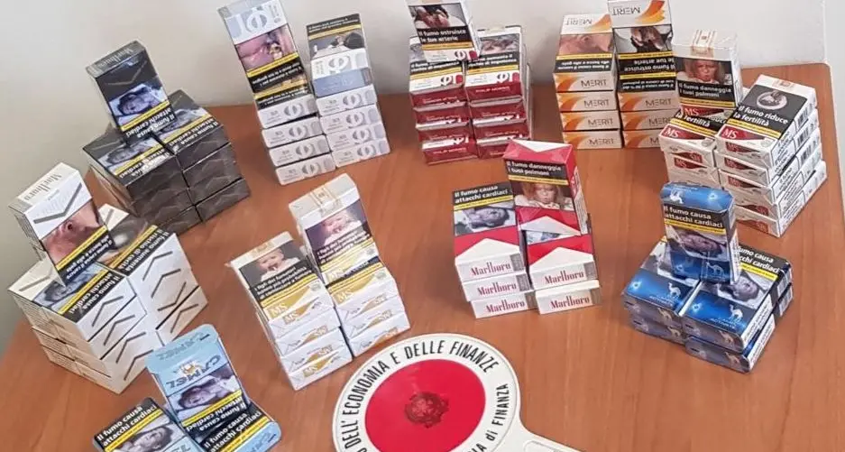 Bar con le sigarette «nascoste», multa e chiusura