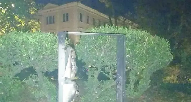 Foibe, targa bruciata: unanime la condanna