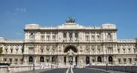 Fa sparire i soldi dopo il divorzio, assolto