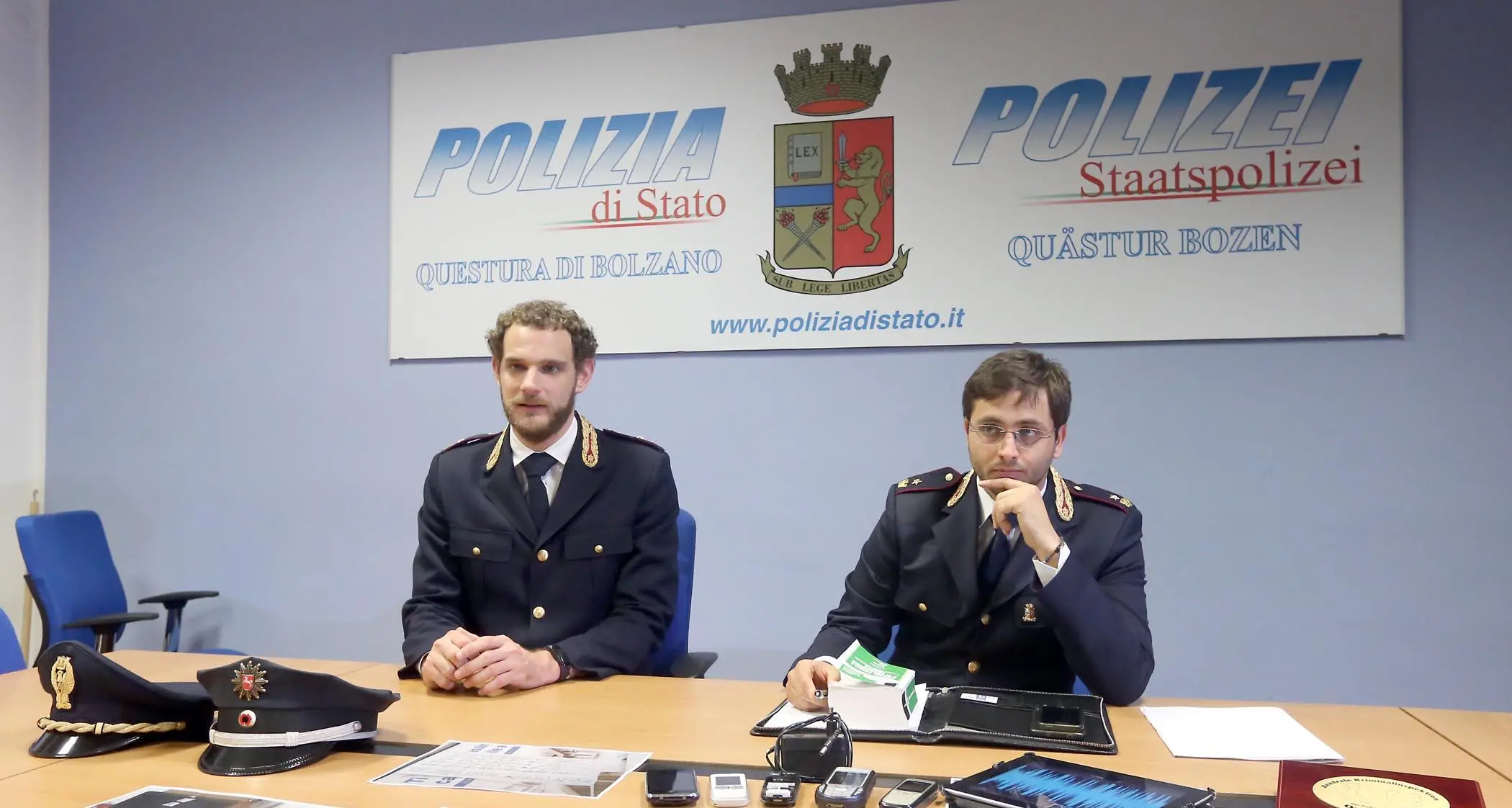 Sgominata banda di hacker: 6 arresti e 13 indagati