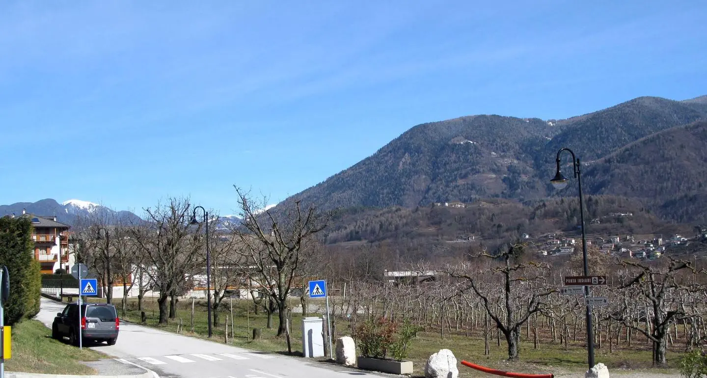 Un nuovo parcheggio a due passi dal lago