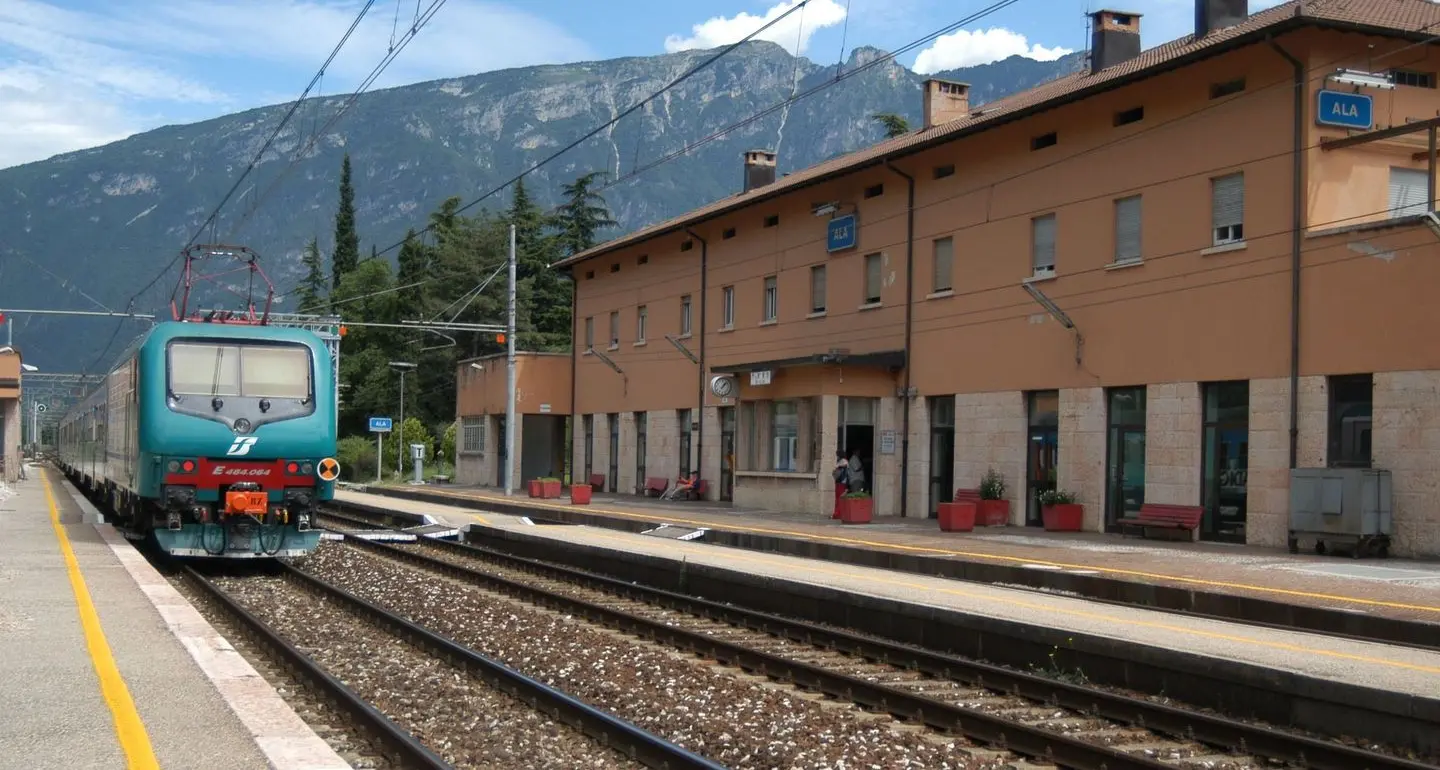 Squadra antiaggressione malmenata sul treno
