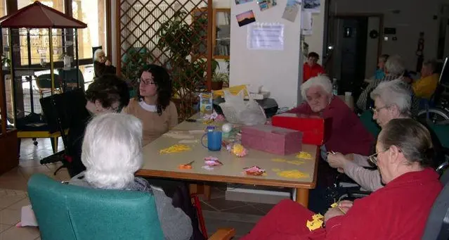 Anziani, più servizi leggeri e a domicilio