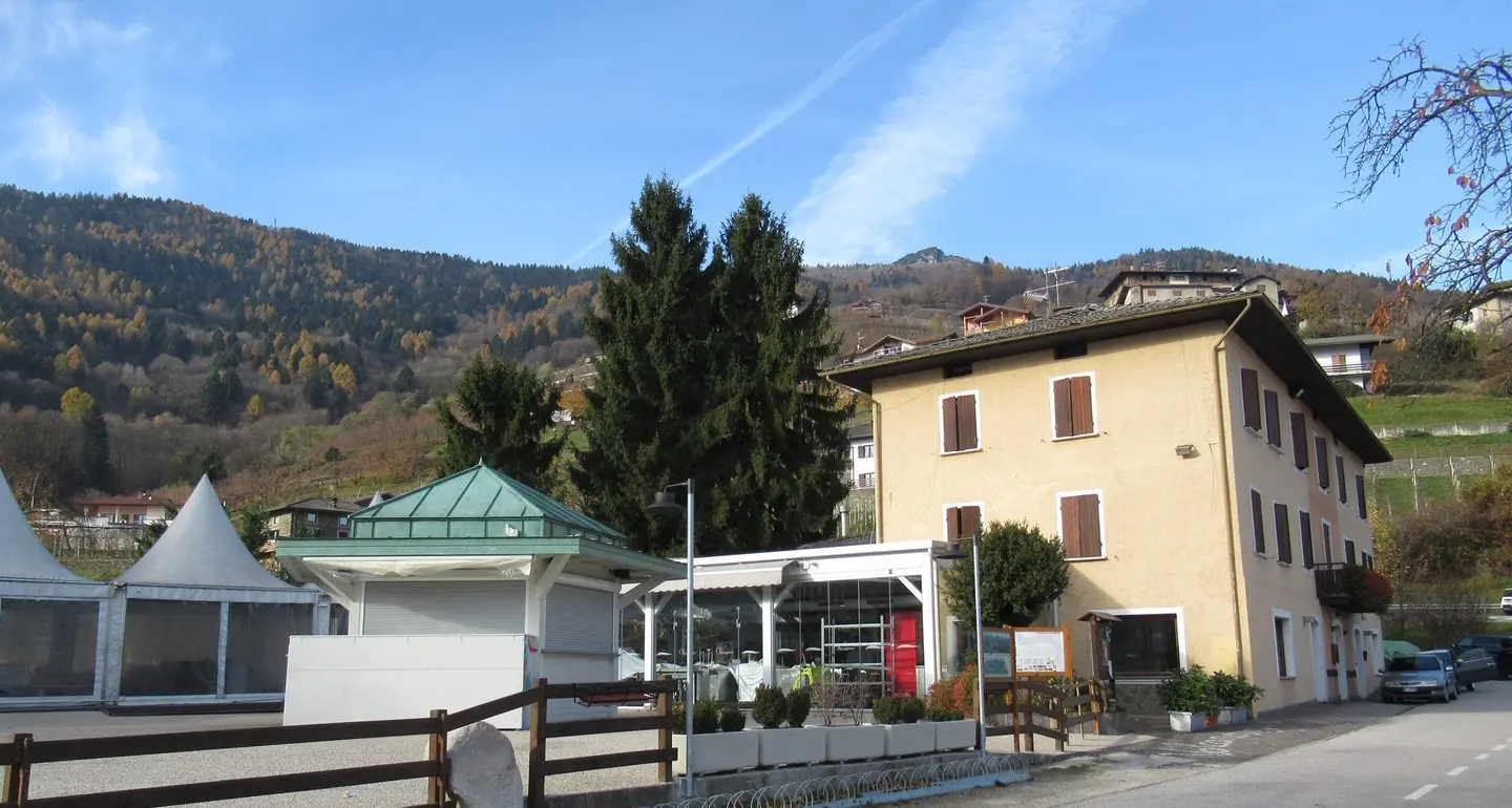 Niente sopraelevazione per l’albergo Valcanover