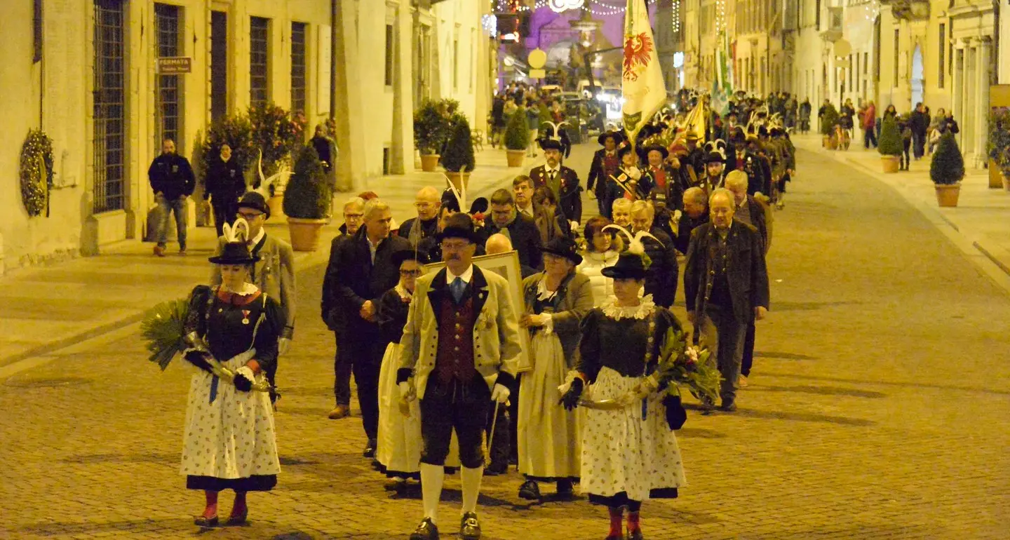 Gli Schützen sfilano in centro